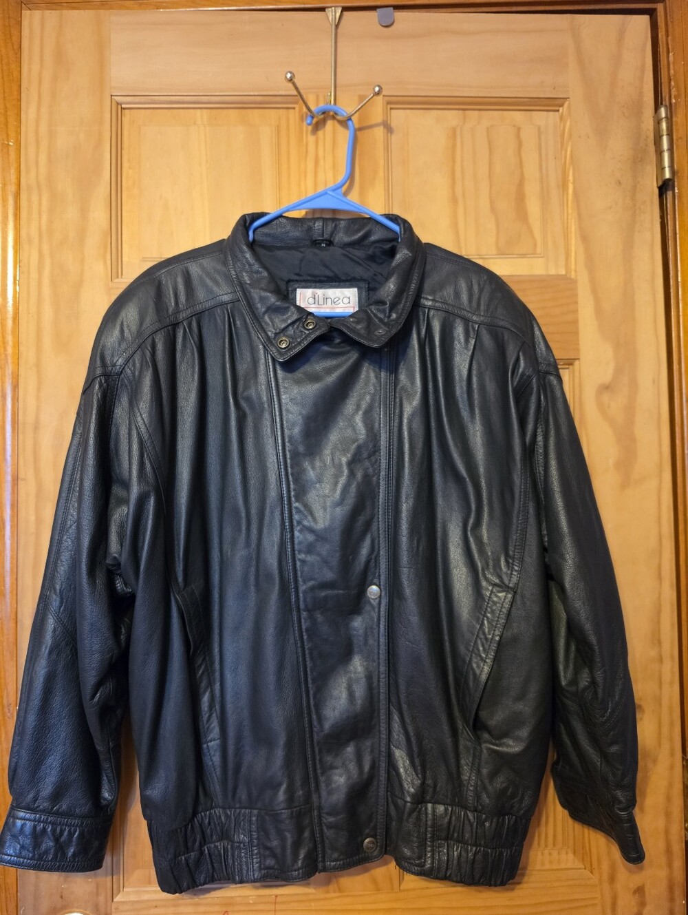 Vintage Black Genuine Leather Jacket - Classic Bomber Style